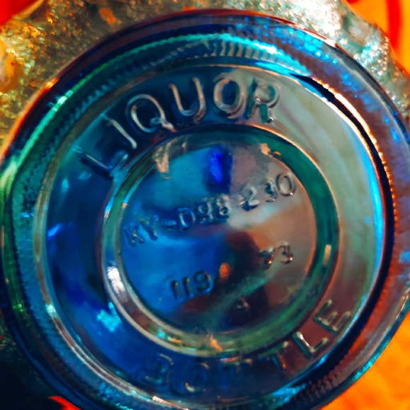 Vintage blue glass Beam decanter - Picture 3 of 3